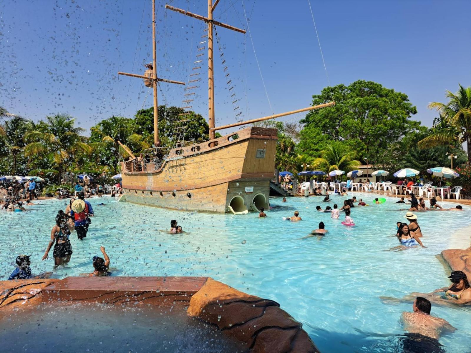 Piazza Diroma Hotel - Acqua Park E Splash Caldas Novas Eksteriør billede